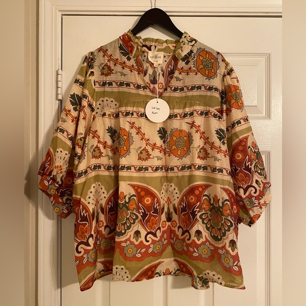 Umgee Floral Print Women's Top. Pullover 3/4 Sleeve. Lined. V-Neck. NWT. Plus 1X